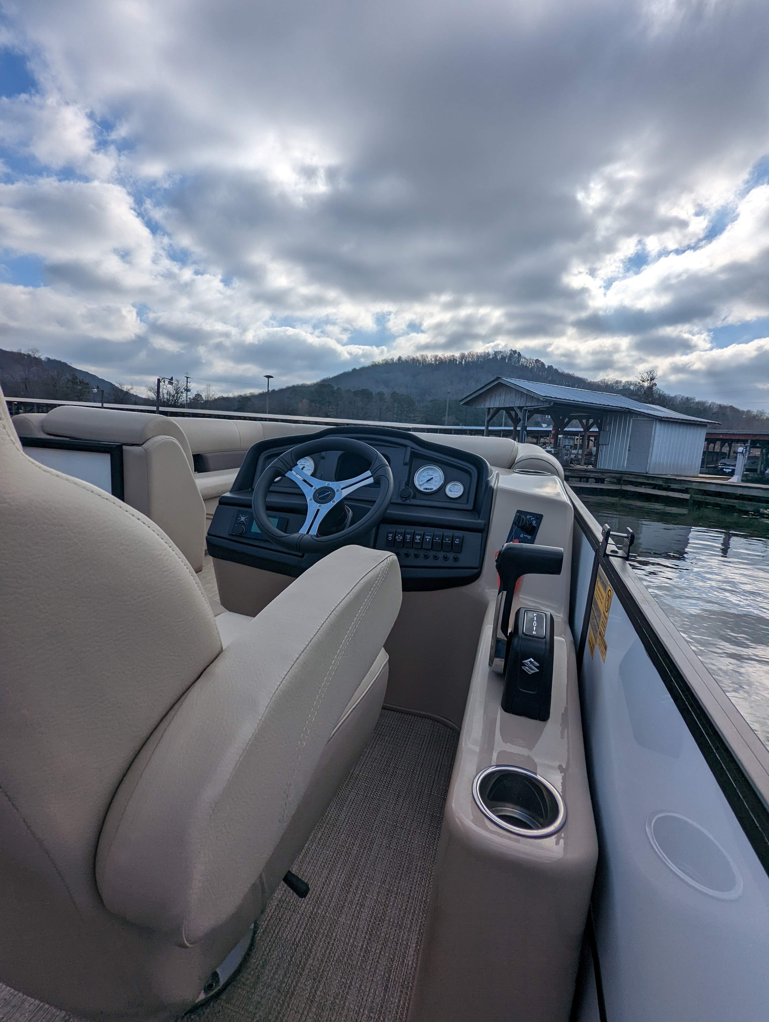 2023 Black Bentley Legacy Cruise 24ft. For RENT Guntersville AL