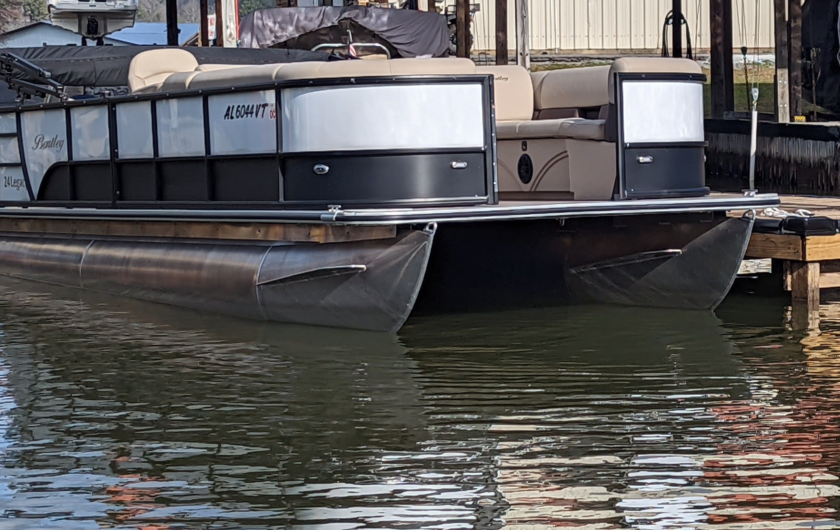 2023 White Bentley Legacy Cruise 24ft. For RENT Guntersville AL