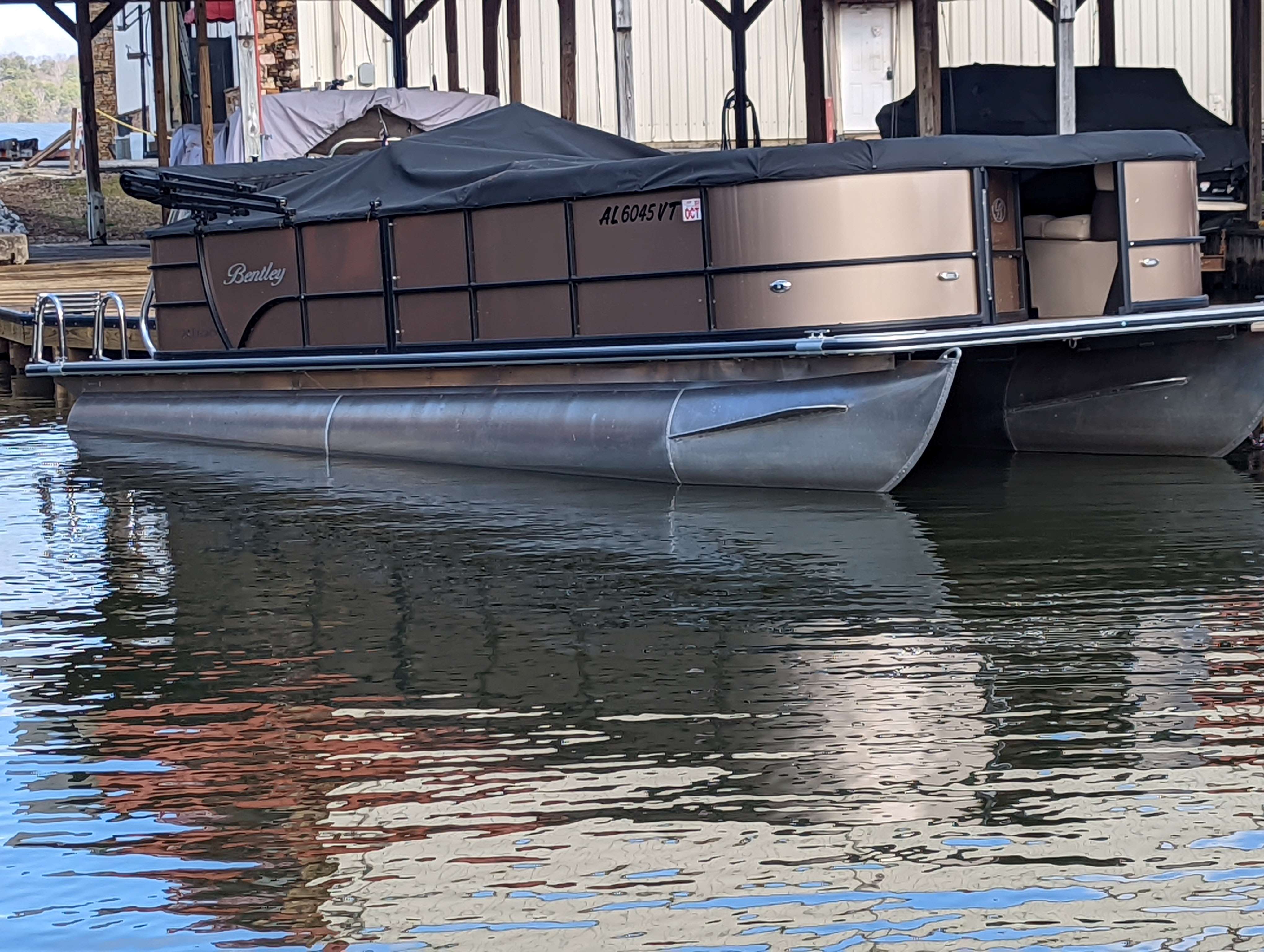 2023 Gold Bentley Legacy Cruise 24ft. For RENT Guntersville AL